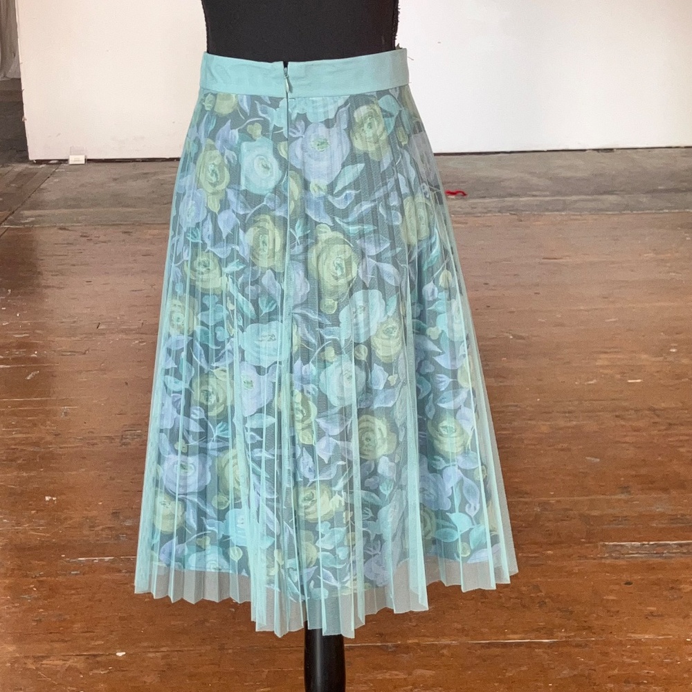 Burberry London, silk and sheer overlay skirt - Picture 7 of 15